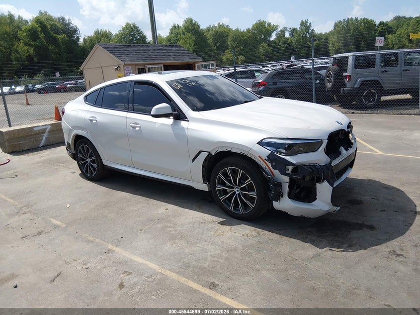 2021 BMW X6 VIN 5UXCY6C03M9E61989 IAAI salvage auction — FRONT & REAR, Salvage (Connecticut), sold $18,300 on 2026-07-30 (photo 1)