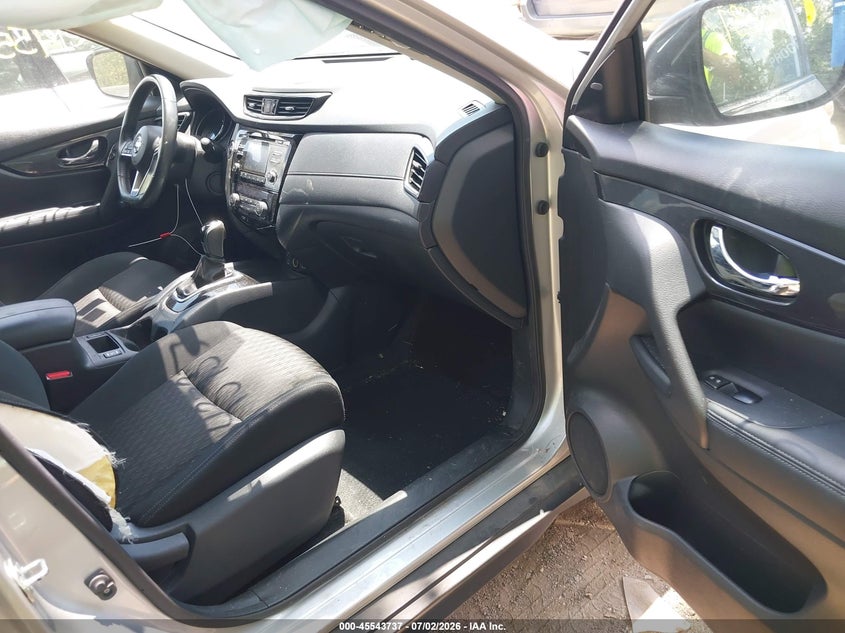 2017 Nissan Rogue VIN KNMAT2MVXHP526331 IAAI salvage auction — REAR END, Salvage Title, sold $1,950 on 2026-07-29 (photo 5)