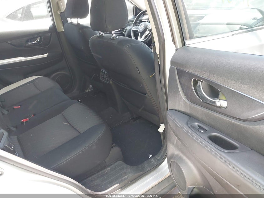 2017 Nissan Rogue VIN KNMAT2MVXHP526331 IAAI salvage auction — REAR END, Salvage Title, sold $1,950 on 2026-07-29 (photo 8)