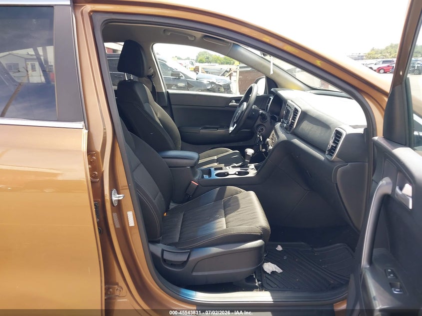 2017 Kia Sportage VIN KNDPMCAC3H7159983 IAAI salvage auction — NORMAL WEAR, Clear-Dealer Only (Oregon), sold $2,050 on 2026-07-09 (photo 5)
