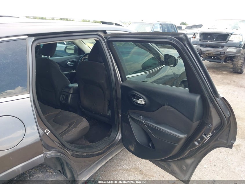2016 Jeep Cherokee VIN 1C4PJLCBXGW222983 IAAI salvage auction — FRONT END, Salvage Title, sold $175 on 2026-07-23 (photo 8)