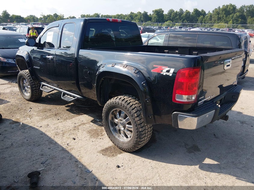 2011 Gmc SIERRA VIN 1GTR2VE37BZ327897 IAAI salvage auction — FRONT END, Salvage (Kentucky), sold $1,750 on 2026-07-31 (photo 3)