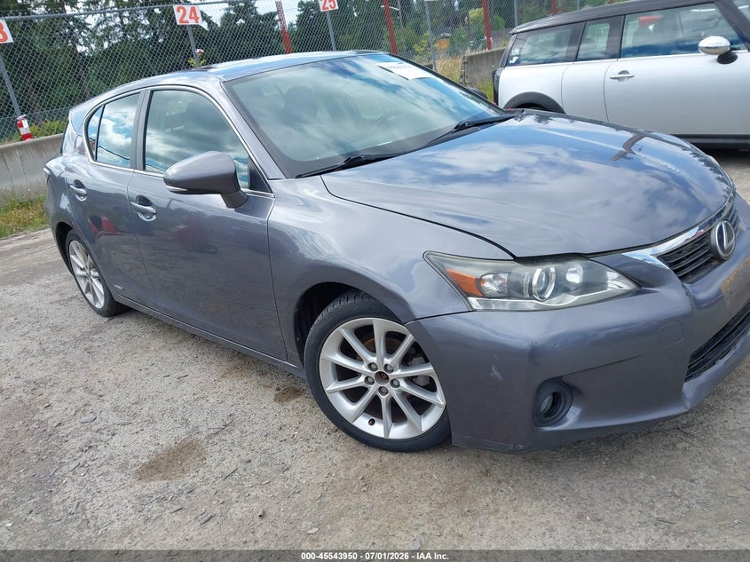 2013 Lexus VIN JTHKD5BH9D2132809 IAAI salvage auction — NORMAL WEAR, Clear (Washington), sold $3,200 on 2026-07-22 (photo 1)