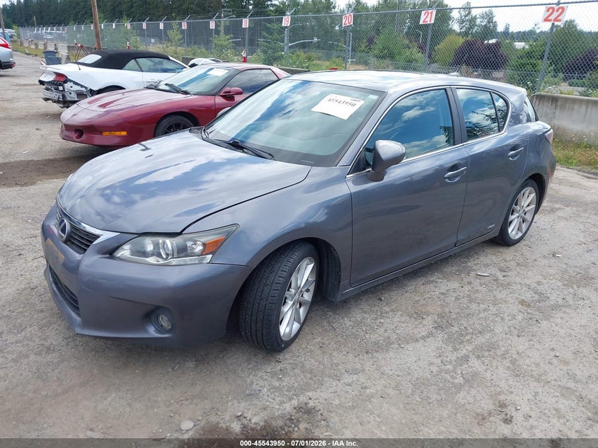 2013 Lexus VIN JTHKD5BH9D2132809 IAAI salvage auction — NORMAL WEAR, Clear (Washington), sold $3,200 on 2026-07-22 (photo 2)
