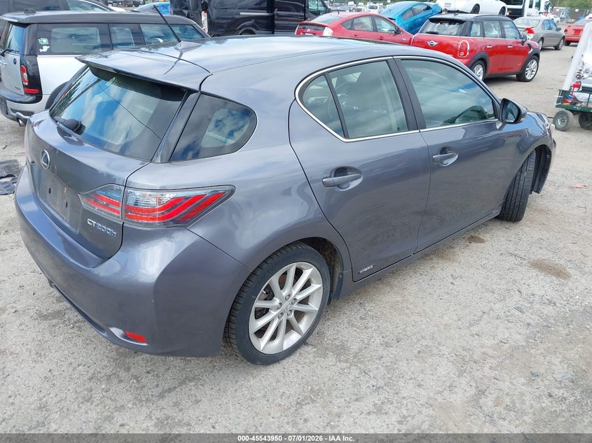 2013 Lexus VIN JTHKD5BH9D2132809 IAAI salvage auction — NORMAL WEAR, Clear (Washington), sold $3,200 on 2026-07-22 (photo 4)