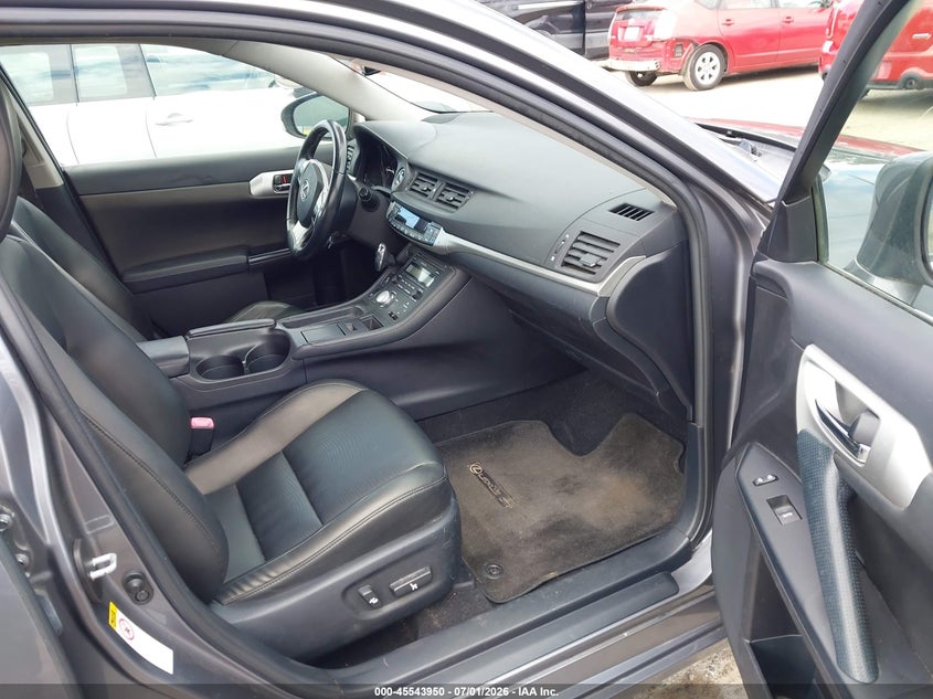 2013 Lexus VIN JTHKD5BH9D2132809 IAAI salvage auction — NORMAL WEAR, Clear (Washington), sold $3,200 on 2026-07-22 (photo 5)