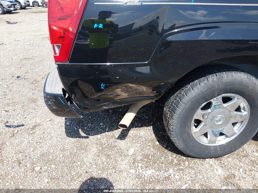 2003 Cadillac Escalade VIN 3GYEK63N33G102073 IAAI salvage auction — REAR END, Salvage (Louisiana), sold $25 on 2026-07-18 (photo 6)