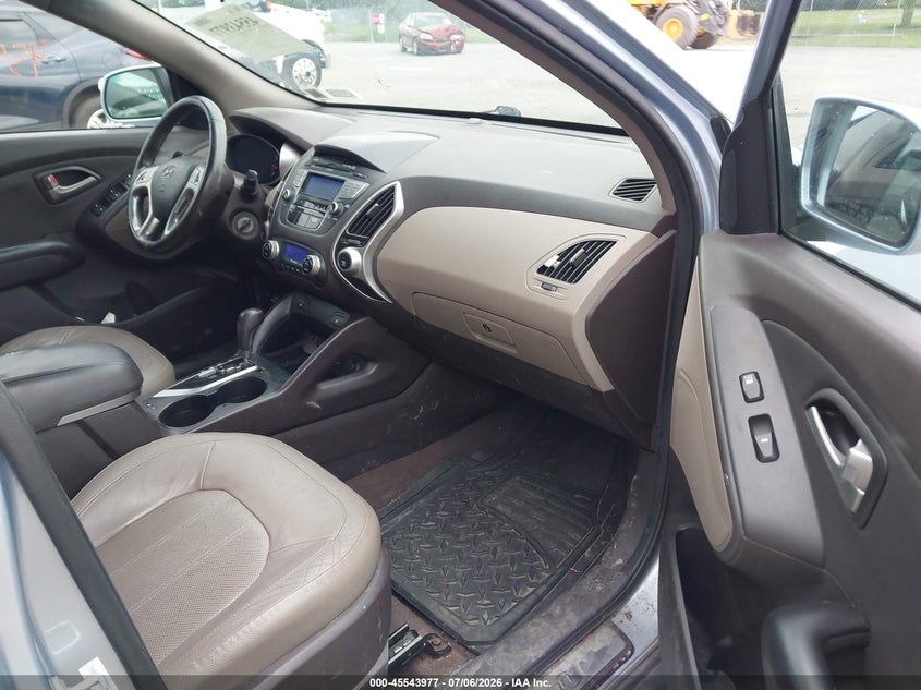 2010 Hyundai Tucson VIN KM8JUCAC8AU054008 IAAI salvage auction — SIDE, Mv-907A (New York), sold $1,300 on 2026-07-17 (photo 5)