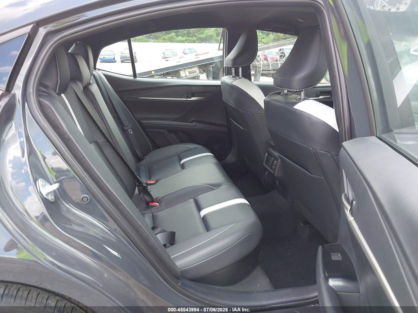 2025 Toyota Camry VIN 4T1DBADK4SU004573 IAAI salvage auction — REAR END, Salvage Title, sold $12,600 on 2026-08-03 (photo 8)