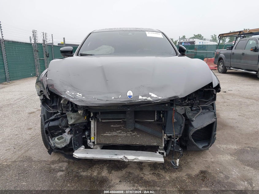 2019 Maserati Levante VIN ZN661XUS9KX333317 IAAI salvage auction — FRONT & REAR, Salvage Title, sold $2,550 on 2026-08-02 (photo 6)