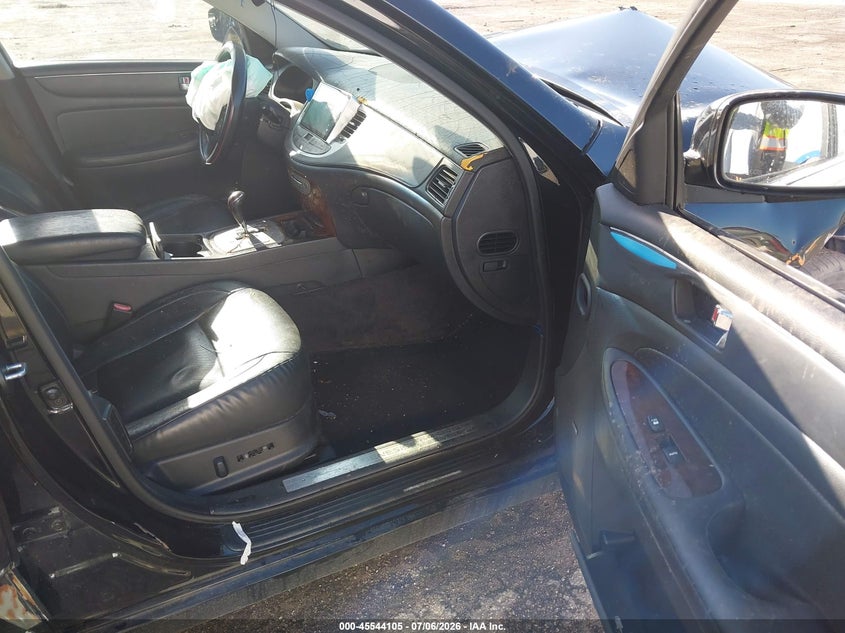 2010 Hyundai Genesis VIN KMHGC4DE8AU076073 IAAI salvage auction — FRONT & REAR, Rebuildable (Florida), sold $325 on 2026-07-20 (photo 5)