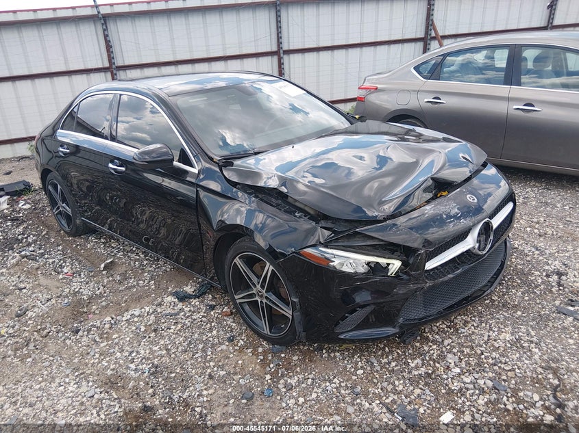2020 Mercedes-benz A-klasse VIN W1K3G4EB5LJ205652 IAAI salvage auction — FRONT END, Salvage (Arkansas), sold $5,500 on 2026-07-26 (photo 1)