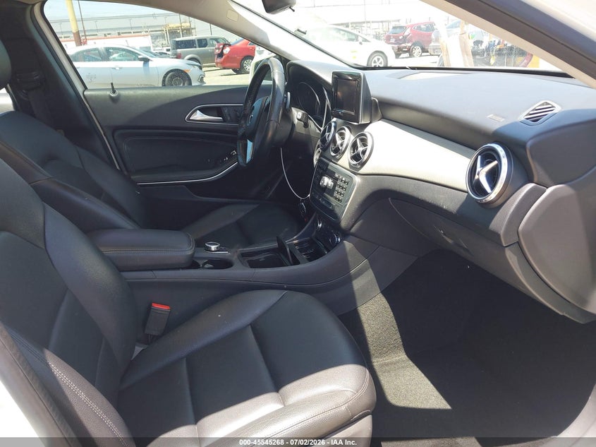 2015 Mercedes-benz Gla-class VIN WDCTG4GB8FJ077333 IAAI salvage auction — NORMAL WEAR, Clear - Dealer Only (California), sold $950 on 2026-07-21 (photo 5)