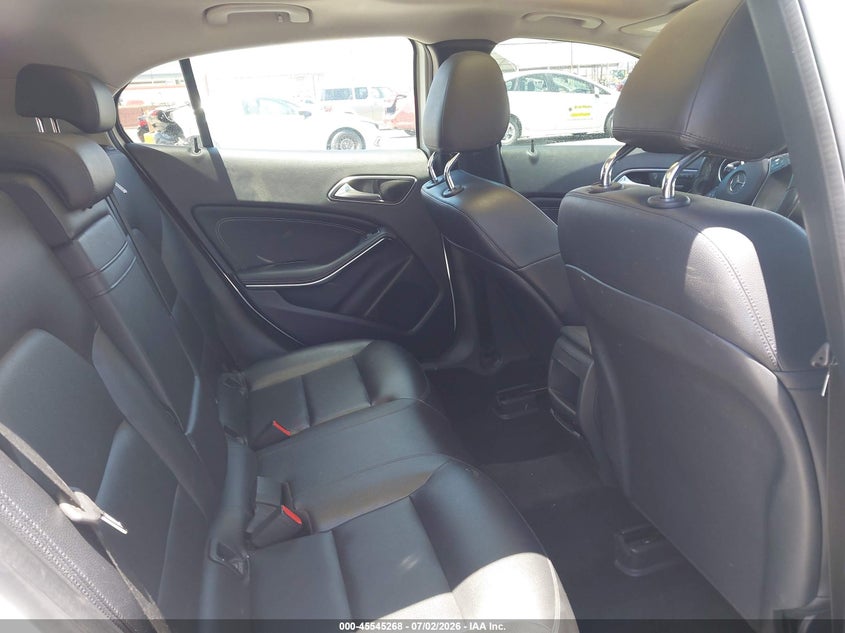 2015 Mercedes-benz Gla-class VIN WDCTG4GB8FJ077333 IAAI salvage auction — NORMAL WEAR, Clear - Dealer Only (California), sold $950 on 2026-07-21 (photo 8)