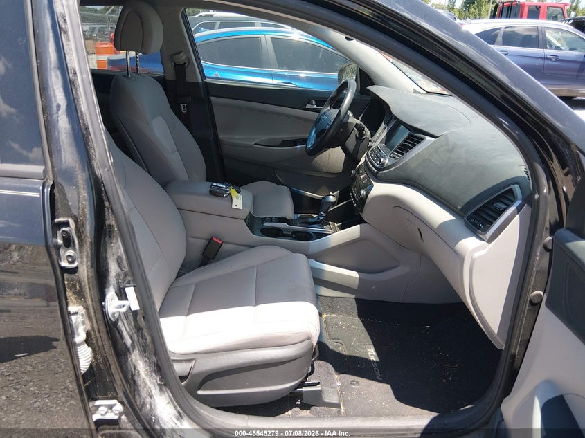 2018 Hyundai Tucson VIN KM8J33A24JU737267 IAAI salvage auction — NORMAL WEAR, Clear (Missouri), sold $50 on 2026-07-27 (photo 5)