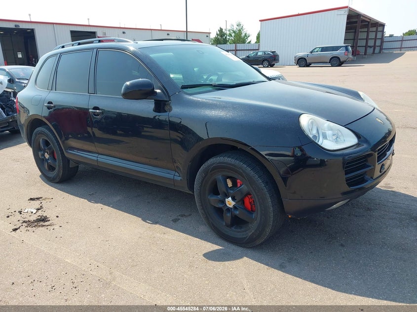 2006 Porsche Cayenne VIN WP1AB29P26LA66209 IAAI salvage auction — LEFT FRONT, Clear (Colorado), sold $625 on 2026-08-12 (photo 1)