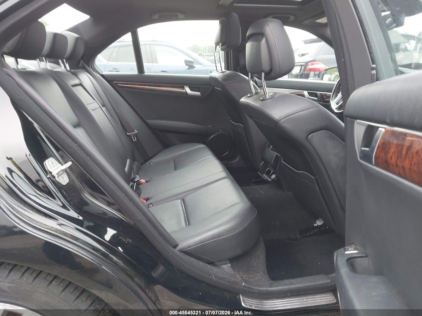 2013 Mercedes-benz C-klasse VIN WDDGF8AB7DR253254 IAAI salvage auction — WATER/FLOOD, Salvage (New Jersey), sold $975 on 2026-07-31 (photo 8)
