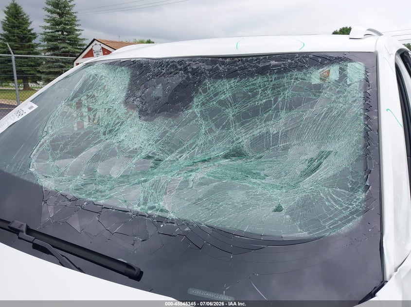 2025 Volkswagen Atlas cross sport VIN 1V2BE2CA6SC228952 IAAI salvage auction — FRONT END, Clear (Michigan), sold $7,800 on 2026-07-23 (photo 6)