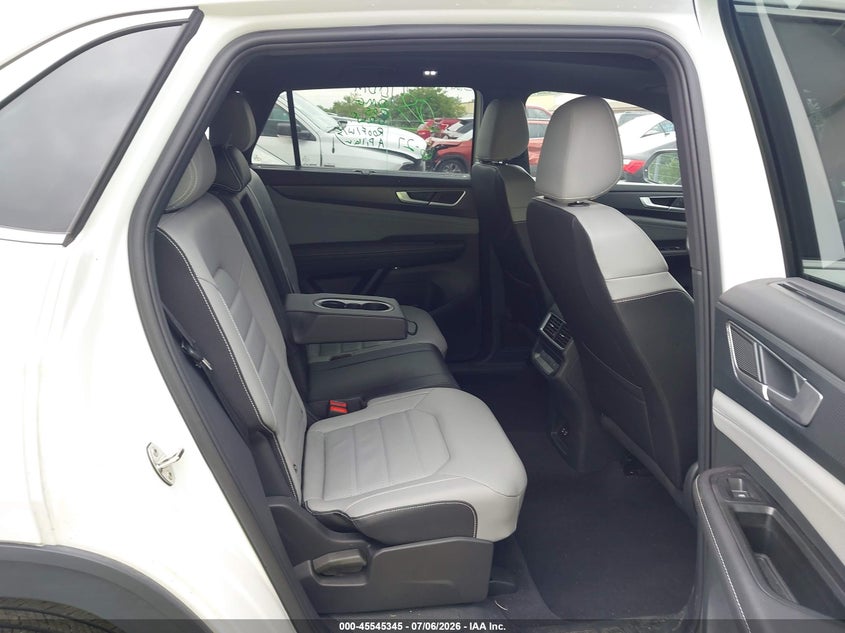 2025 Volkswagen Atlas cross sport VIN 1V2BE2CA6SC228952 IAAI salvage auction — FRONT END, Clear (Michigan), sold $7,800 on 2026-07-23 (photo 8)