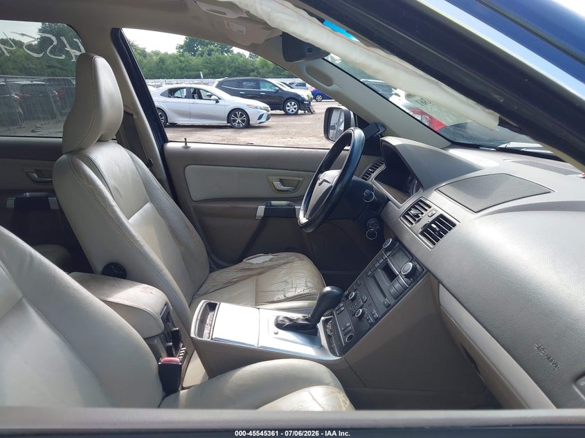 2013 Volvo Xc90 VIN YV4952CZ9D1646455 IAAI salvage auction — RIGHT SIDE, Salvage Title, sold $900 on 2026-08-11 (photo 5)