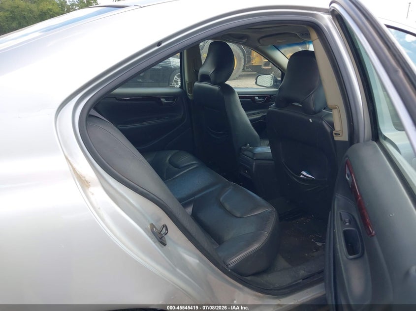 2004 Volvo S60 VIN YV1RS61T042341271 IAAI salvage auction — LEFT & RIGHT, Salvage (New Jersey), sold $225 on 2026-08-18 (photo 8)