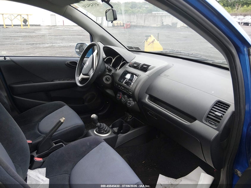 2008 Honda Fit VIN JHMGD37488S030374 IAAI salvage auction — SIDE, Salvage (Pennsylvania), sold $300 on 2026-07-17 (photo 5)
