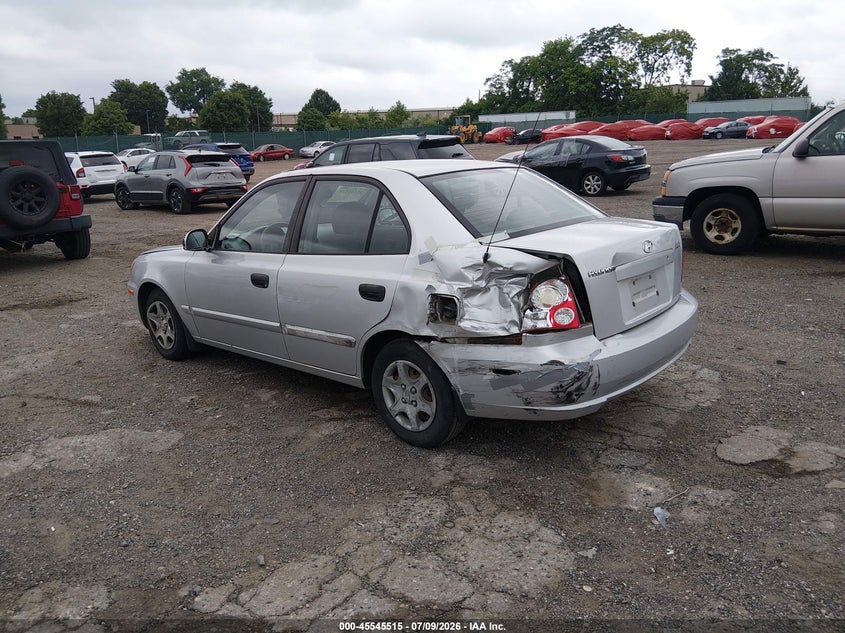2005 Hyundai Accent VIN KMHCG45CX5U592862 IAAI salvage auction — REAR END, Salvage (Pennsylvania), sold $225 on 2026-07-31 (photo 3)