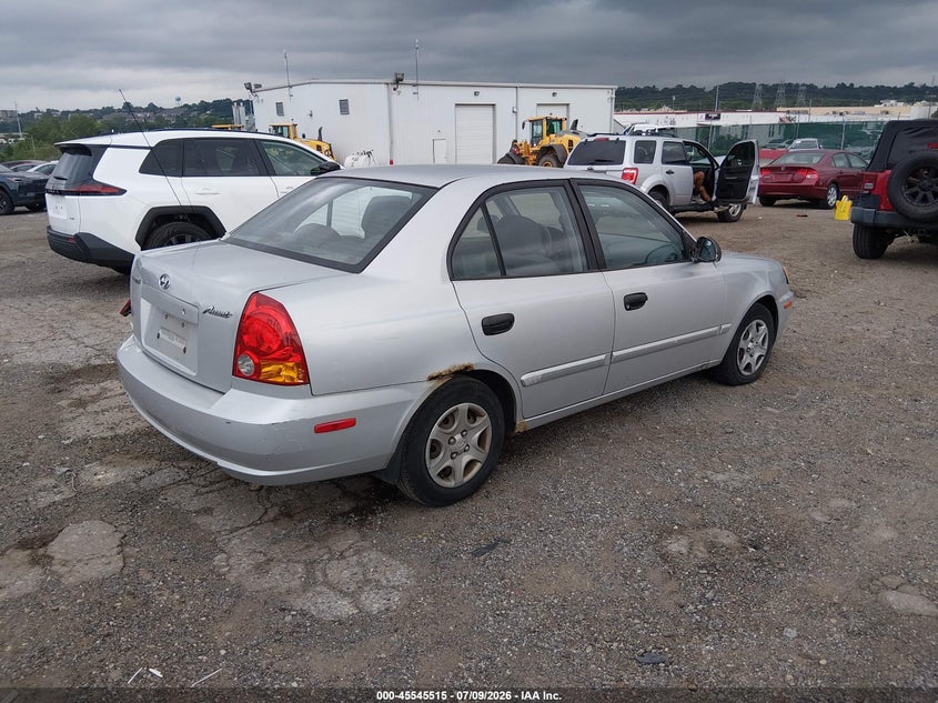 2005 Hyundai Accent VIN KMHCG45CX5U592862 IAAI salvage auction — REAR END, Salvage (Pennsylvania), sold $225 on 2026-07-31 (photo 4)