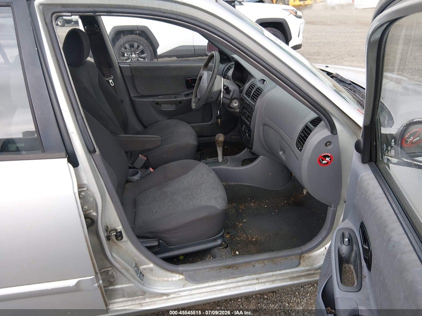 2005 Hyundai Accent VIN KMHCG45CX5U592862 IAAI salvage auction — REAR END, Salvage (Pennsylvania), sold $225 on 2026-07-31 (photo 5)