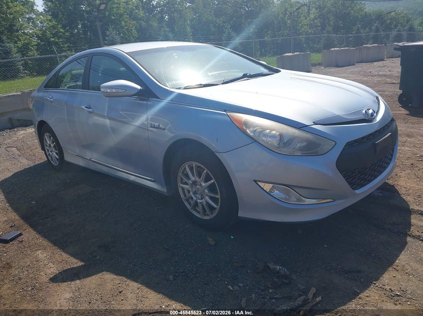 2011 Hyundai Sonata hybrid VIN KMHEC4A49BA004742 IAAI salvage auction — NORMAL WEAR, Clear (New York), sold $700 on 2026-07-23 (photo 1)