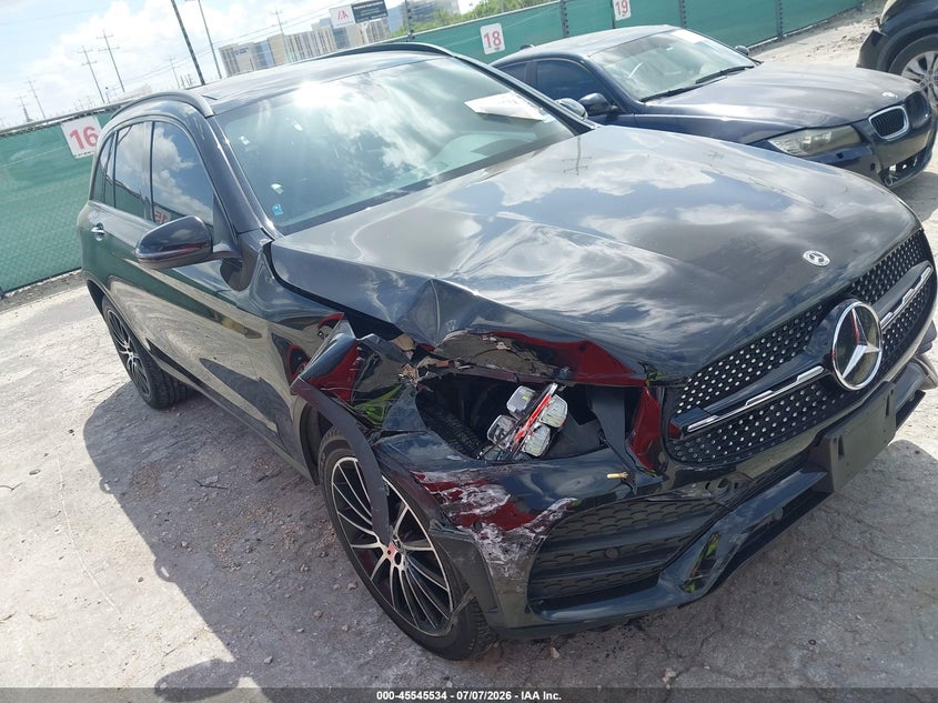 2021 Mercedes-benz Glc VIN W1N0G8DB0MV267534 IAAI salvage auction — RIGHT FRONT, Wait Title, sold $9,000 on 2026-08-21 (photo 1)