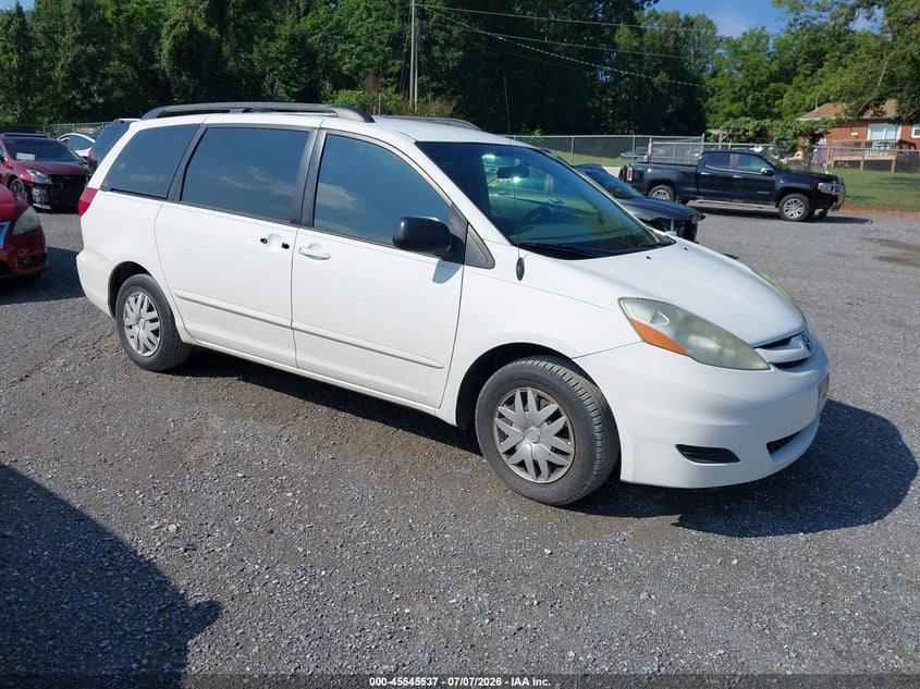 2006 Toyota Sienna VIN 5TDZA23C26S450129 IAAI salvage auction — NORMAL WEAR, Clear (Virginia), sold $500 on 2026-07-21 (photo 1)