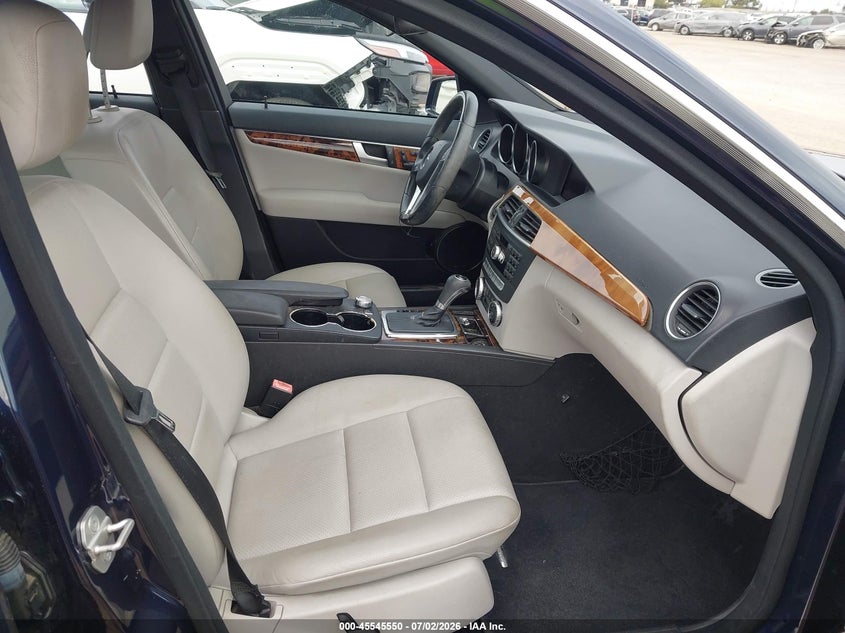 2012 Mercedes-benz C-klasse VIN WDDGF4HB4CR231872 IAAI salvage auction — REAR END, Salvage (California), sold $775 on 2026-07-10 (photo 5)