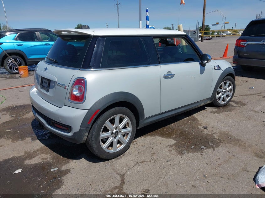 2013 Mini Hardtop VIN WMWSV3C59DT389046 IAAI salvage auction — NORMAL WEAR, Clear (New Mexico), sold $375 on 2026-07-27 (photo 4)