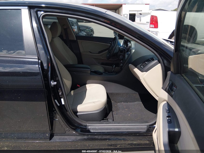2014 Kia Optima VIN 5XXGM4A7XEG263351 IAAI salvage auction — NORMAL WEAR, Original (Texas), sold $900 on 2026-07-28 (photo 5)