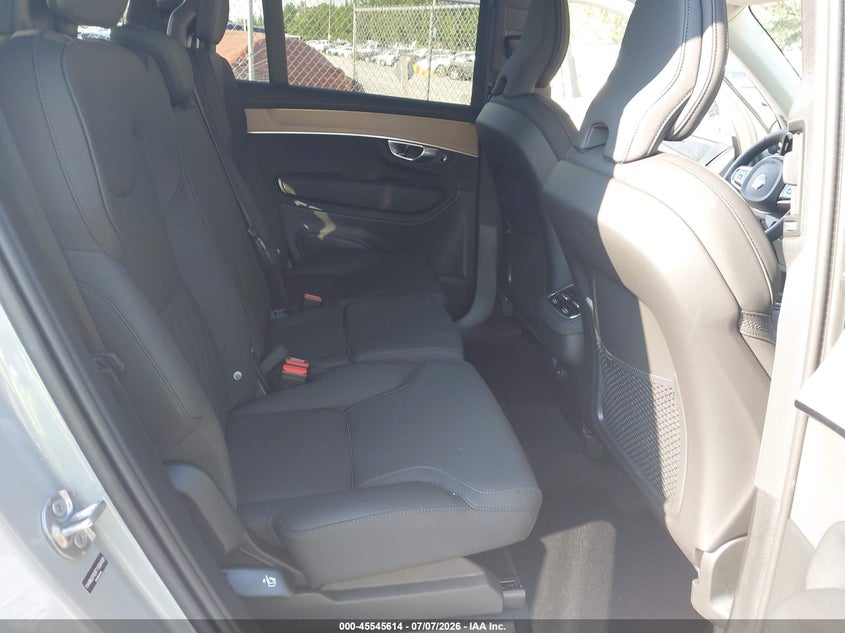 2026 Volvo Xc90 VIN YV4062PE8T1536458 IAAI salvage auction — SIDE, Salvage Title, sold $36,250 on 2026-08-12 (photo 8)