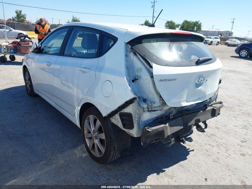 2013 Hyundai Accent VIN KMHCU5AE9DU074231 IAAI salvage auction — REAR END, Salvage (California), sold $1,575 on 2026-07-30 (photo 3)