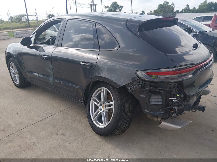 2019 Porsche Macan VIN WP1AA2A58KLB04369 IAAI salvage auction — REAR END, Salvage Title, sold $11,100 on 2026-09-02 (photo 3)