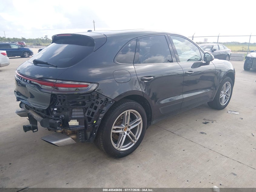 2019 Porsche Macan VIN WP1AA2A58KLB04369 IAAI salvage auction — REAR END, Salvage Title, sold $11,100 on 2026-09-02 (photo 4)