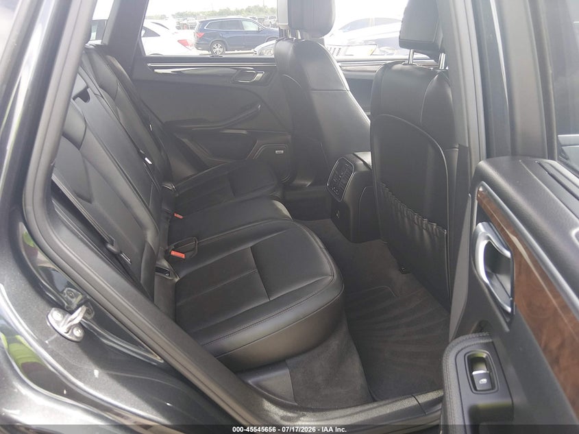 2019 Porsche Macan VIN WP1AA2A58KLB04369 IAAI salvage auction — REAR END, Salvage Title, sold $11,100 on 2026-09-02 (photo 8)