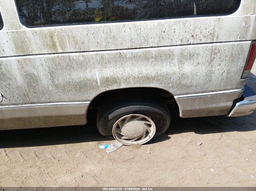 2001 Ford E 150 VIN 1FMRE11L11HB26275 IAAI salvage auction — NORMAL WEAR, Clear (Virginia), sold $375 on 2026-07-09 (photo 6)