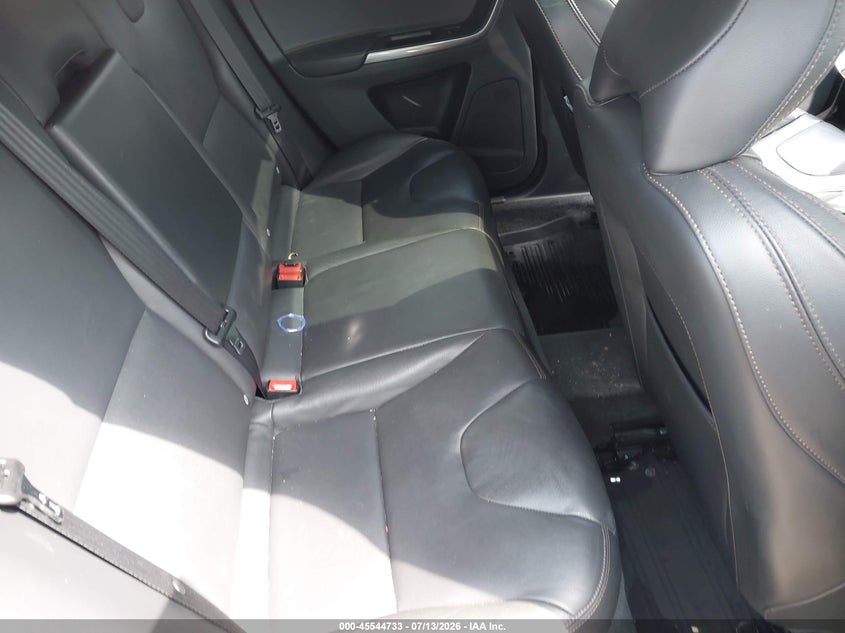 2017 Volvo Xc60 VIN YV449MRR4H2015291 IAAI salvage auction — FRONT & REAR, Salvage Title, sold $125 on 2026-07-28 (photo 8)