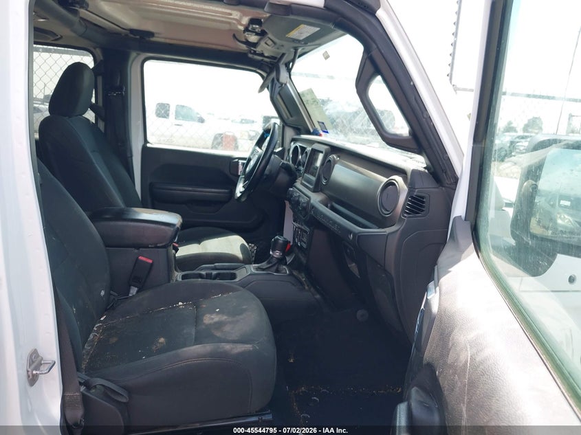 2021 Jeep Wrangler / VIN 1C4HJXDN5MW630775 IAAI salvage auction — SIDE, Salvage Title, sold $8,850 on 2026-09-10 (photo 5)