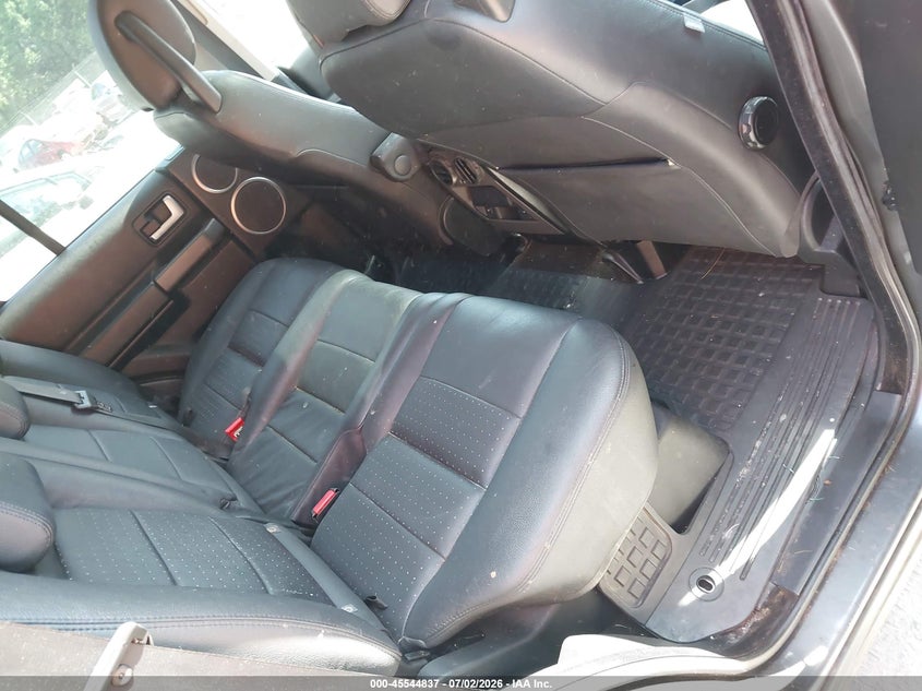 2005 Land rover Lr3 VIN SALAD25405A319649 IAAI salvage auction — NORMAL WEAR, Clear (Virginia), sold $600 on 2026-07-21 (photo 8)