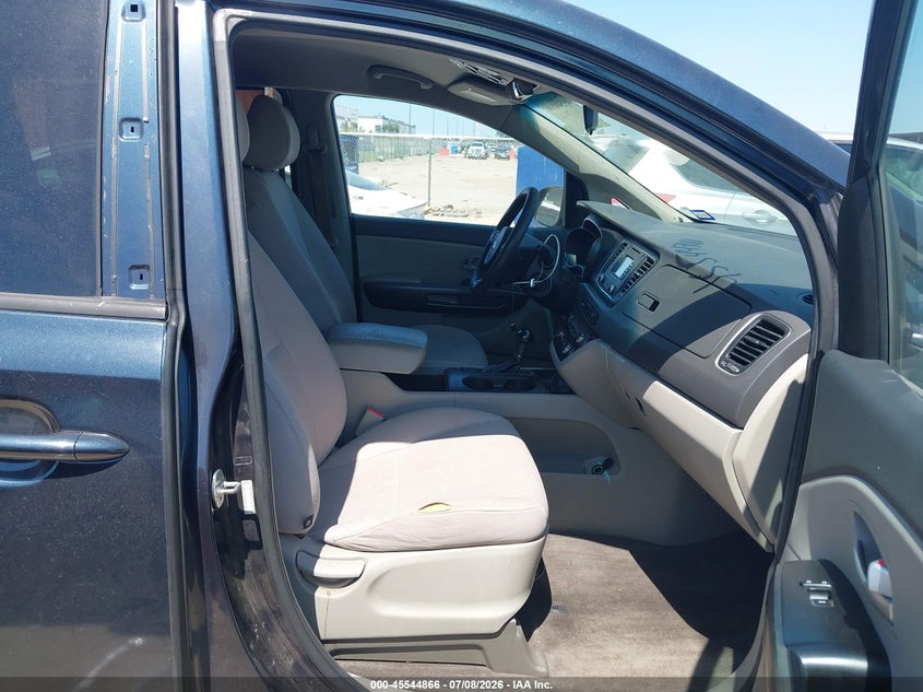 2016 Kia SEDONA VIN KNDMB5C1XG6082825 IAAI salvage auction — REAR END, Salvage (Texas), sold $1,475 on 2026-07-28 (photo 5)
