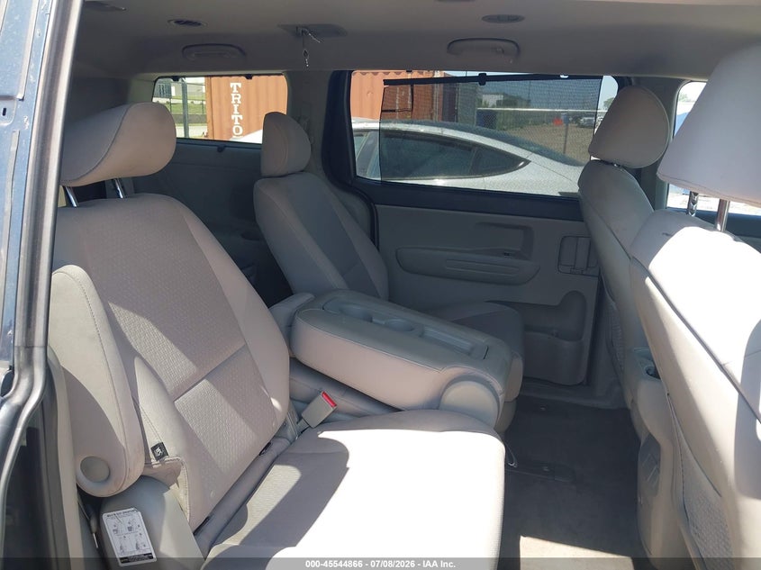 2016 Kia SEDONA VIN KNDMB5C1XG6082825 IAAI salvage auction — REAR END, Salvage (Texas), sold $1,475 on 2026-07-28 (photo 8)
