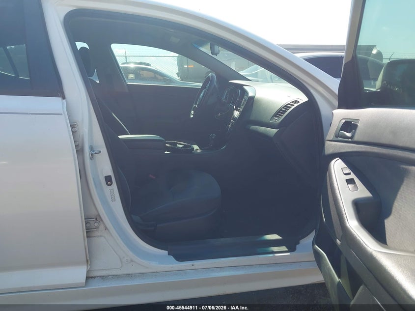2015 Kia Optima VIN KNAGM4A76F5635822 IAAI salvage auction — NORMAL WEAR, Clear (Mississippi), sold $325 on 2026-07-29 (photo 5)