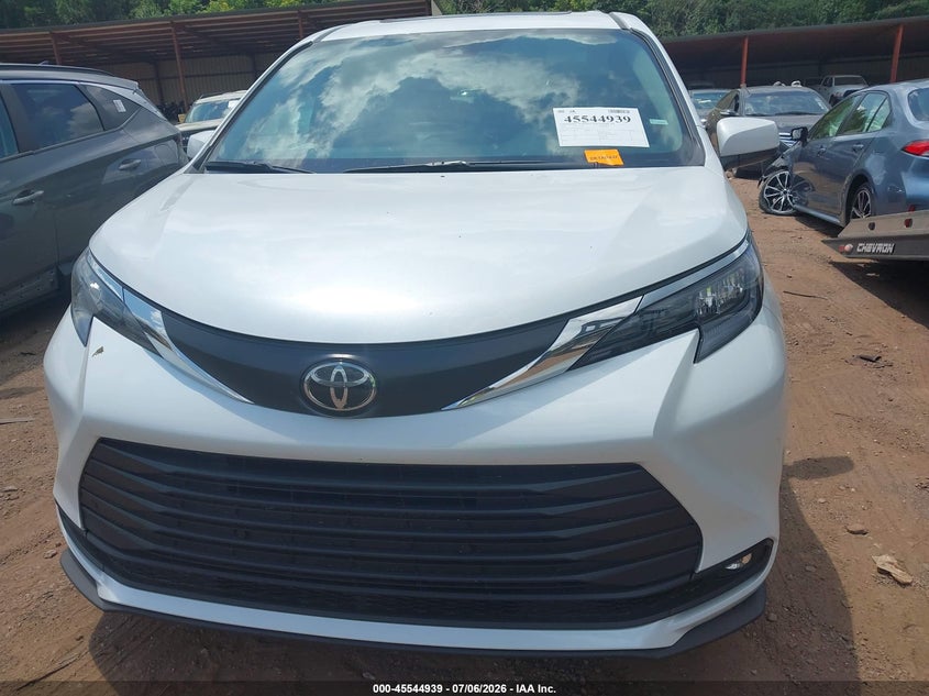 2026 Toyota Sienna VIN 5TDYRKEC6TS295677 IAAI salvage auction — NORMAL WEAR, Enterprise Vehicles Clear Only (Alabama), sold $36,275 on 2026-07-08 (photo 6)