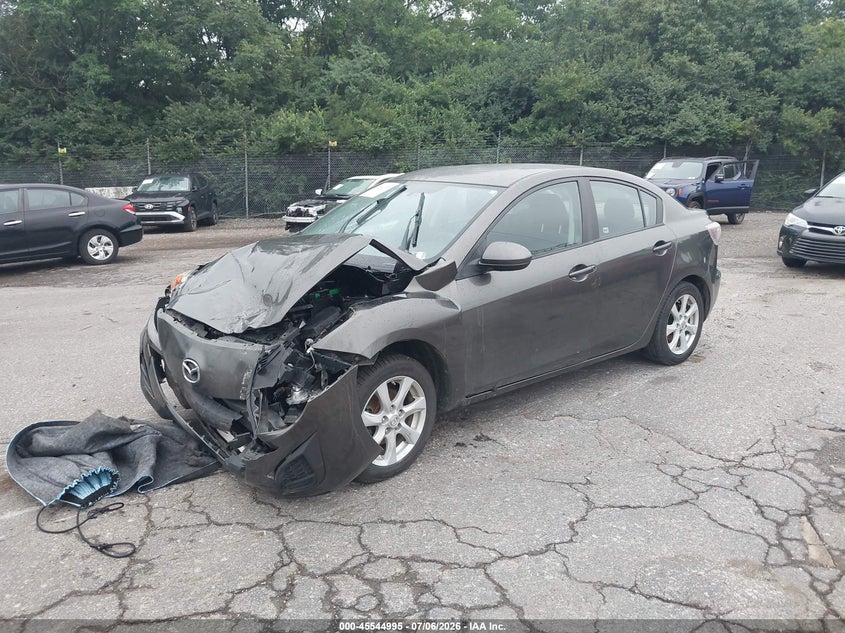 2011 Mazda 3 VIN JM1BL1VG4B1378895 IAAI salvage auction — FRONT END, Salvage (Pennsylvania), sold $250 on 2026-07-17 (photo 2)