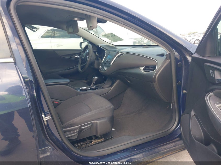2016 Chevrolet Malibu VIN 1G1ZB5ST5GF282321 IAAI salvage auction — FRONT END, Salvage (Texas), sold $1,200 on 2026-07-19 (photo 5)